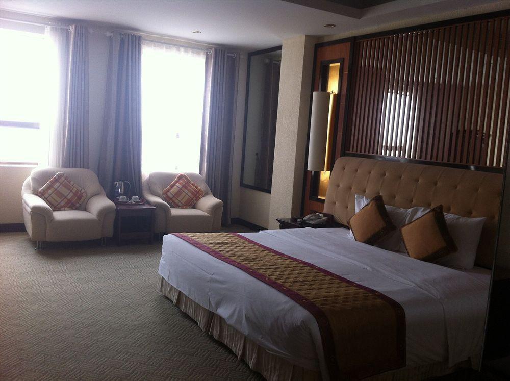Oasis Hanoi Hotel Exterior photo