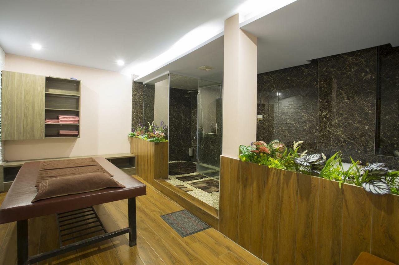 Oasis Hanoi Hotel Exterior photo